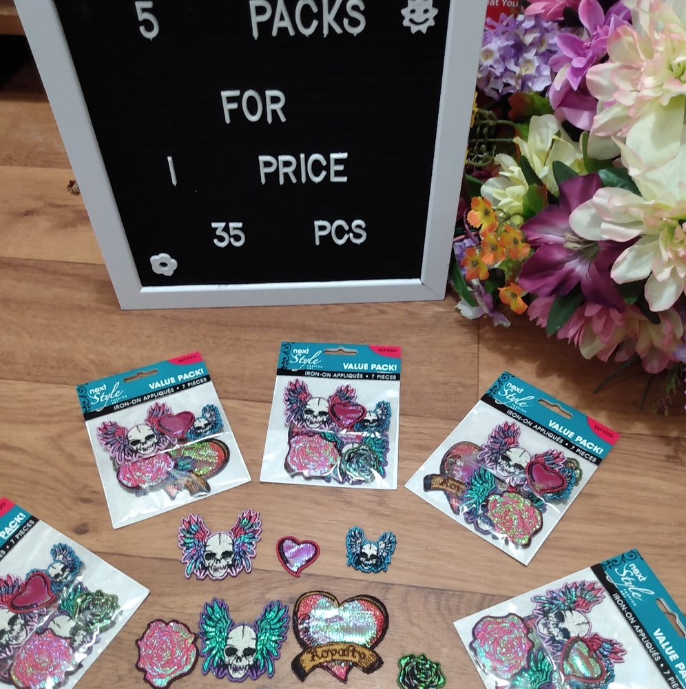 "NextStyle " 7pc iron-on appliques: skulls w/wings